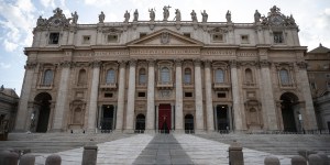 [EN DIRECT] Le corps du pape François exposé à partir de mercredi