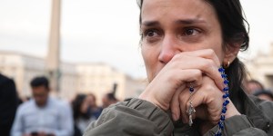 Pourquoi pleurer la mort du Pape ?