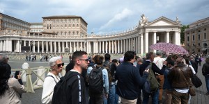 Maÿlis, Anthelme, Christèle&#8230; Tous vont aux funérailles du pape François