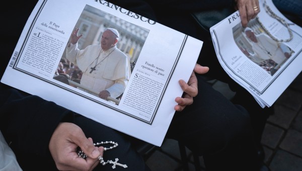 Corner Item Image - Comment s’associer au dernier adieu du pape François