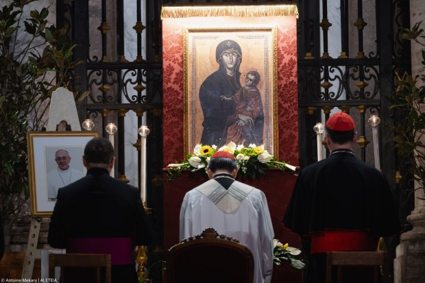 {"rendered":"Rosaire pour le Pape \u00e0 Sainte Marie Majeure"}