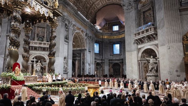 Corner Item Image - Vigile pascale : le Christ ressuscité est “l’espérance qui ne s’éteint pas”, proclame le Pape