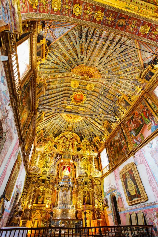 Iglesia de san Pedro en Andahuaylillas, la Capilla Sixtina del Perú