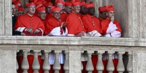 Conclave : et les cardinaux se mirent à parler juste après