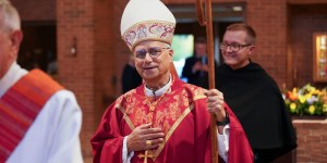 Est-ce que le nouveau pape Léon XIV parle français ?