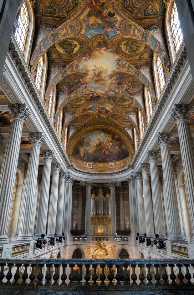 Chapelle-du-chateau-de-Versailles-shutterstock