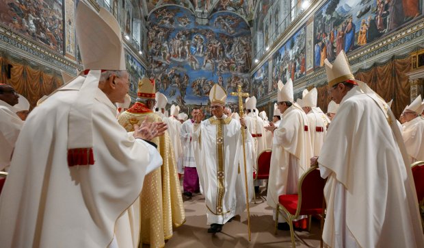 Corner Hero Image - La première journée du pape Léon XIV