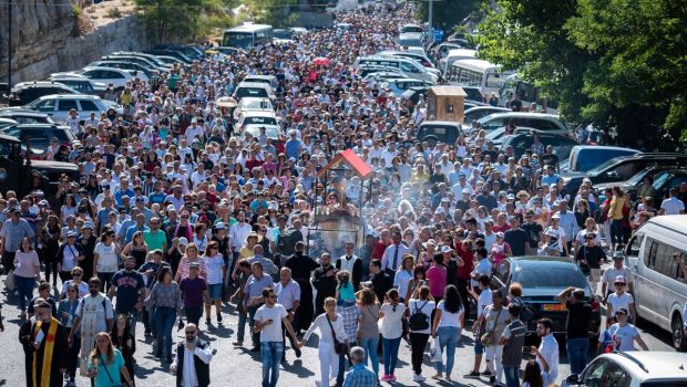 PROCESSION-CHRETIENS-LIBAN-GODONG