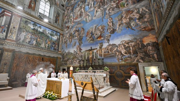 Pope-Leo-XIV-during-a-mass-with-cardinals-in-the-Sistine-Chape