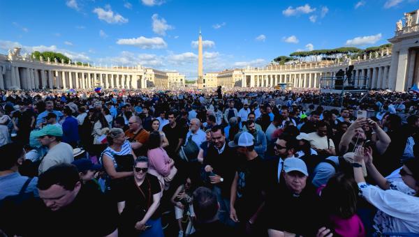 VATICAN-POPE-CONCLAVE-RELIGION-2025-03