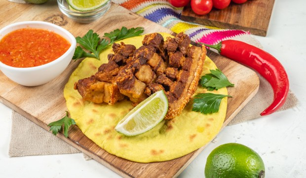 Corner Hero Image - [RECETTE] Chicharron et cabrito chiclayano, à la table de Léon XIV