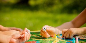 Dix nouveaux jeux de société à faire en famille cet été