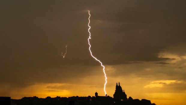 MONTMARTRE-BASILIQUE-ORAGE-AFP