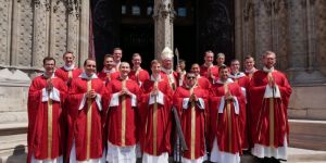 [REPORTAGE] Seize prêtres ordonnés à Notre-Dame : jour de joie pour le diocèse de Paris