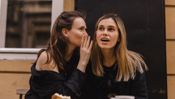 Corner Item Image - Comment savoir quand on tombe dans le commérage ?