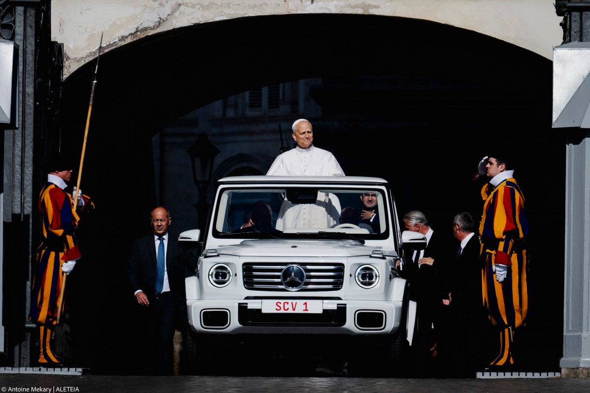 pope-leo-xiv-general-audience-st-peters-square-vatican