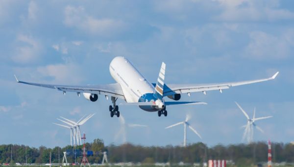 Corner Item Image - Peur de prendre l’avion ? Récitez cette prière à Notre-Dame des Airs