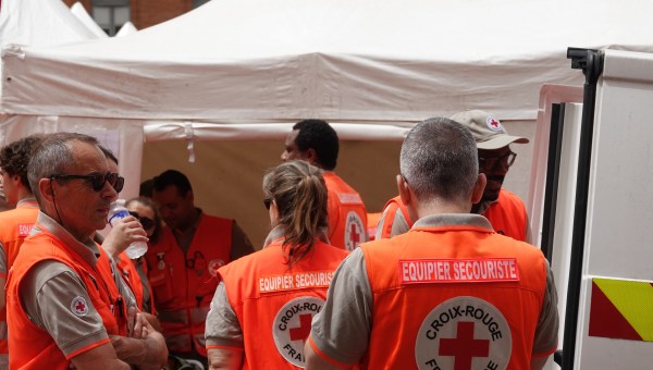 CROIX-ROUGE-shutterstock