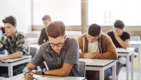 Corner Item Image - Face aux dérives, le Sénat veut mieux encadrer l’enseignement supérieur privé