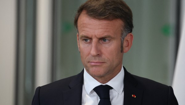 Emmanuel Macron rend hommage au cardinal Vingt-Trois