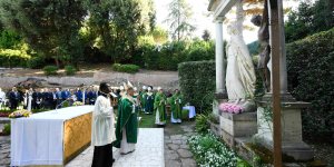 Liturgie : Léon XIV célèbre la nouvelle messe du Missel romain