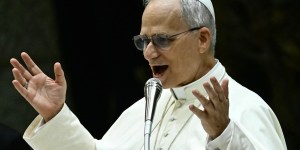 Léon XIV détaille sa vision de la laïcité devant des élus du Val-de-Marne