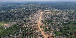 RDC : “On ne construit pas une nation avec une kalachnikov”, martèle Mgr Ayikuli