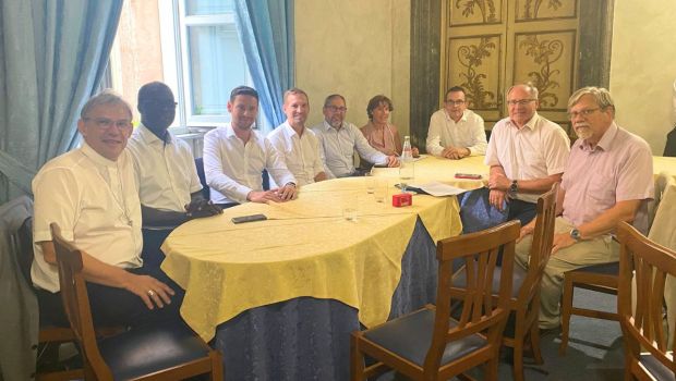 elus-val-de-marne-vatican-IMedia