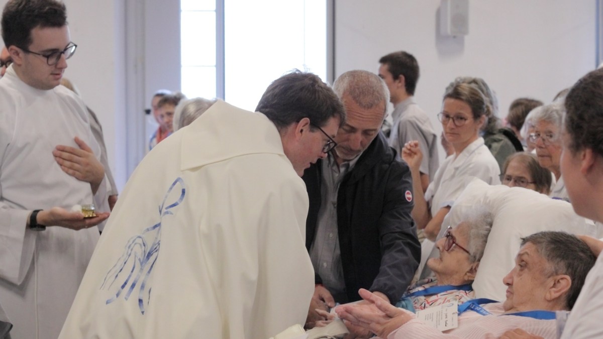 gad-elmaleh-lourdes.jpg