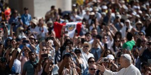 “La grâce n’élimine pas notre liberté, mais la réveille”, assure Léon XIV