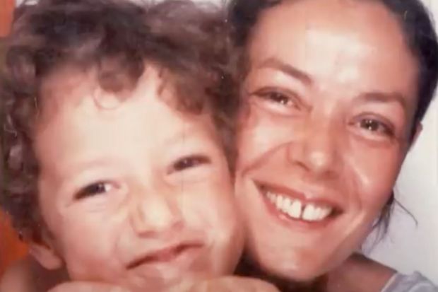 "Maman, je t’aime” : Carlito rend un dernier hommage à sa mère