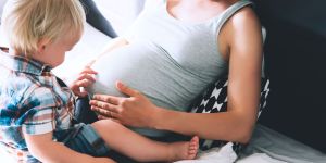 “Comment on fait les bébés ?” : les bons mots pour répondre aux 3-5 ans