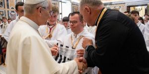 Pourquoi un Gwenn ha Du “flotte” désormais au Vatican ?