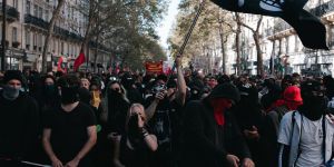 Allons-nous vers une désagrégation sociale et civique ?