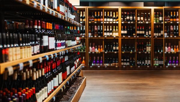 VIN-SUPERMARCHES-SHUTTERSTOCK