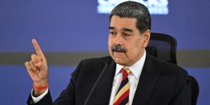 Au Venezuela, Maduro avance (encore une fois) Noël au 1er octobre