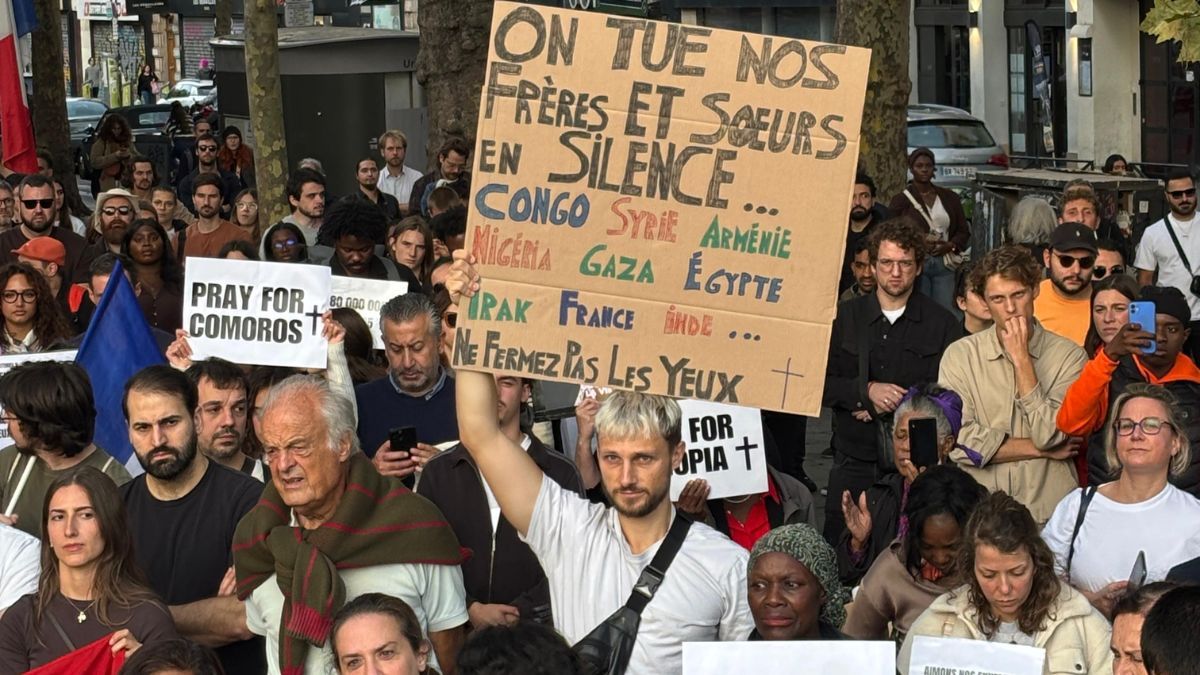 1.500 personnes ont manifesté à Paris contre Christianophobie en France