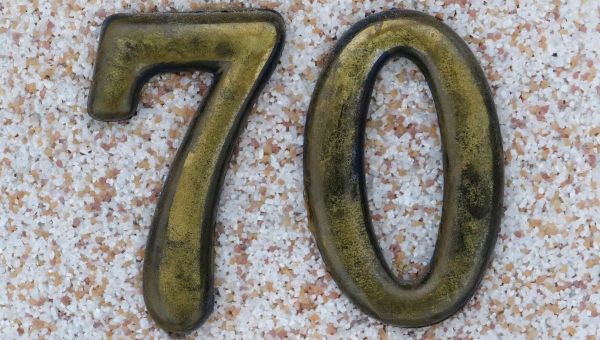 número 70 en la biblia, que significa