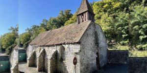 Cette petite église a bien failli se retrouver sous les pelleteuses