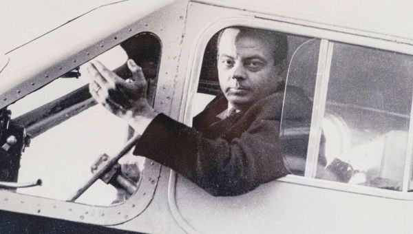 Corner Item Image - La femme qui a le plus compté pour Antoine de Saint-Exupéry