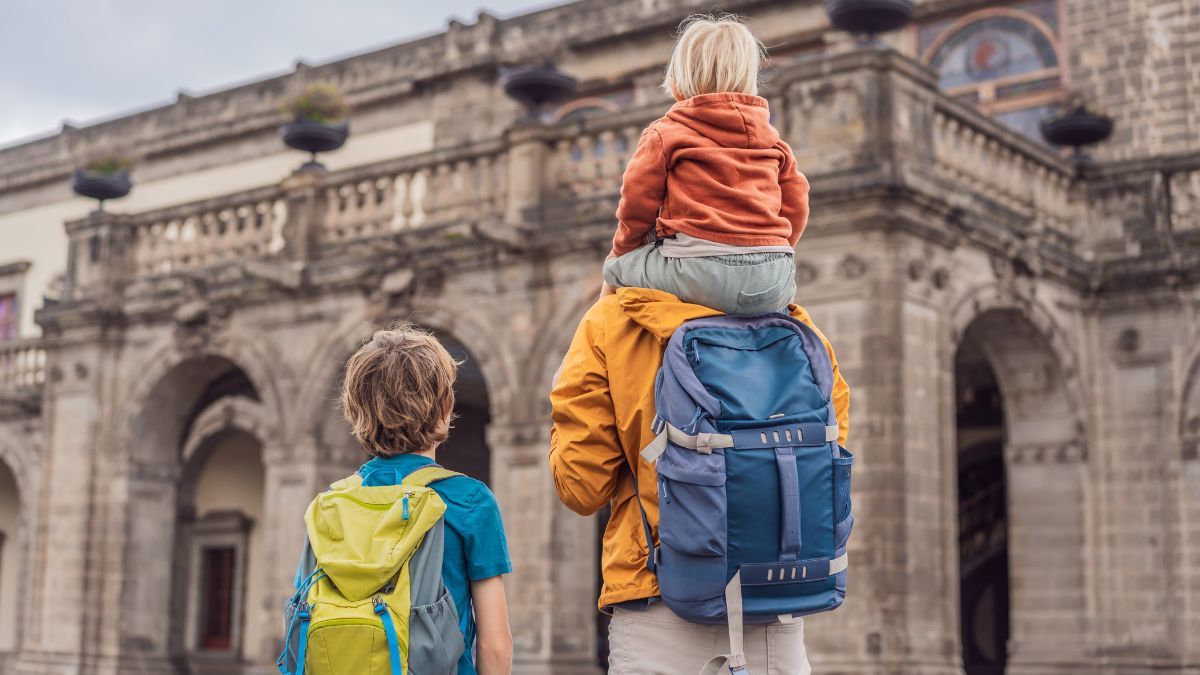 ENFANTS-VISITE-CHATEAU.jpg