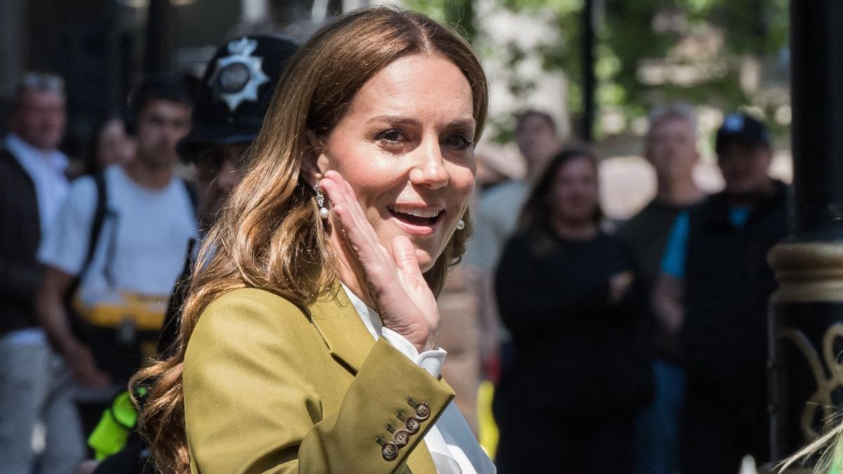 Kate Middleton et le prince William ont souhaité exprimer leur soutien aux victimes et aux pompiers engagés dans la lutte contre les flammes.