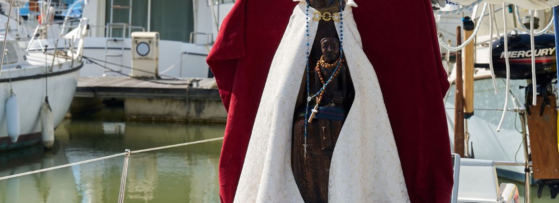 Vierge-Noire-en-Martinique.jpg