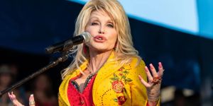 Dolly Parton malade : sa sœur mobilise les fans dans la prière