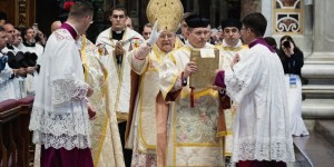 [REPORTAGE] Le retour du rite tridentin à Saint-Pierre