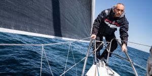 Une dernière place sur la Transat Café l’Or ? La réponse pleine d’humour de Fabrice Amedeo