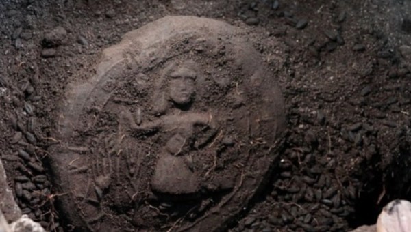 Corner Item Image - Des pains de communion à l’effigie de Jésus vieux de 1.300 ans découverts en Turquie