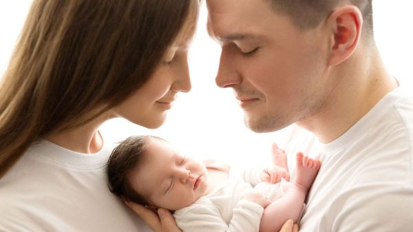 Congé de naissance : bientôt 2 mois supplémentaires par parent