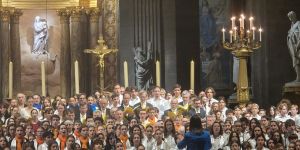 535 jeunes choristes ont fait vibrer les voûtes de Notre-Dame et de Saint-Sulpice
