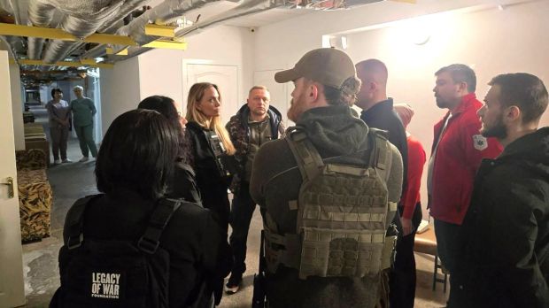 Angelina Jolie en Ukraine : “La force et la solidarité des civils est une leçon d’humilité”